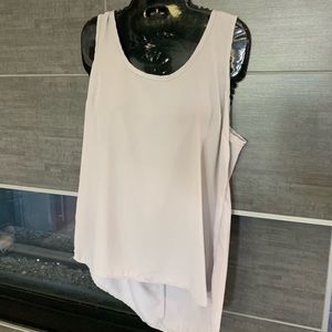 Light gray tank